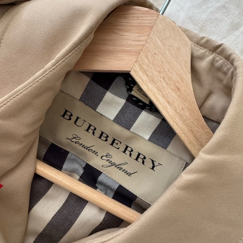 Burberry Tan Classic Trench Coat with Belted Waist - Picture 2 of 4